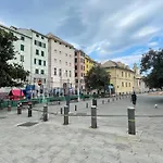 The First Molo Acquario, Porto Antico, Porto, Centro Storico